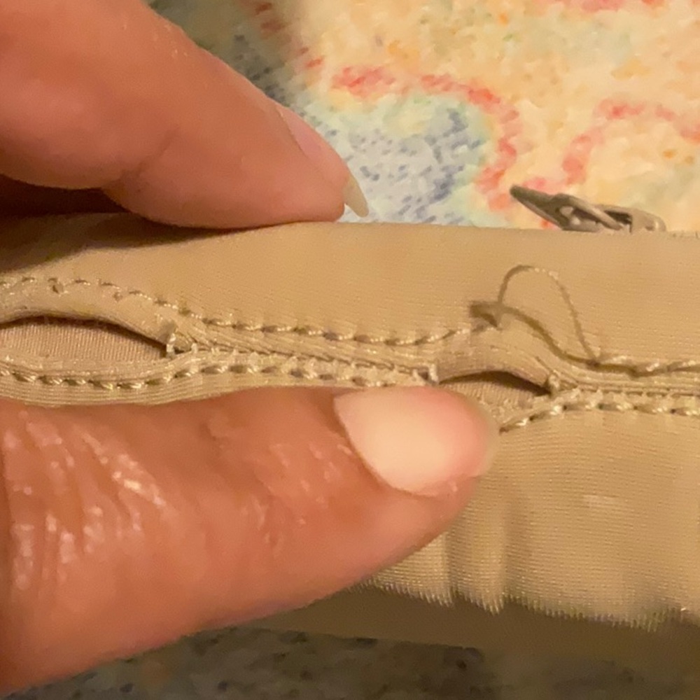 UGG Platform Boots in Sand Size 10, NWT - Picture 3 of 16